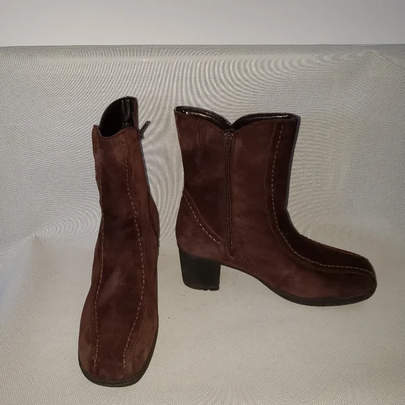 Boots - Picture 5 of 16